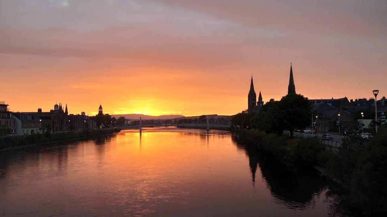 Inverness Holiday Retreat - 2 Bedroom ภายนอก รูปภาพ